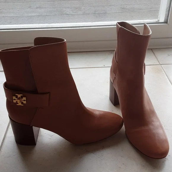 Tory Burch almost new boots - Picture 3 of 11